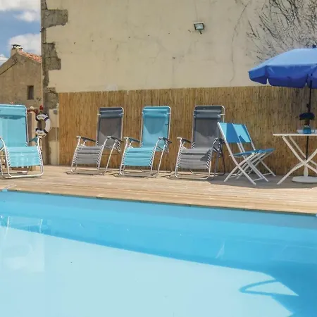 Three-bedroom Holiday In Salles Les Aulnay Aulnay (Charente-Maritime)